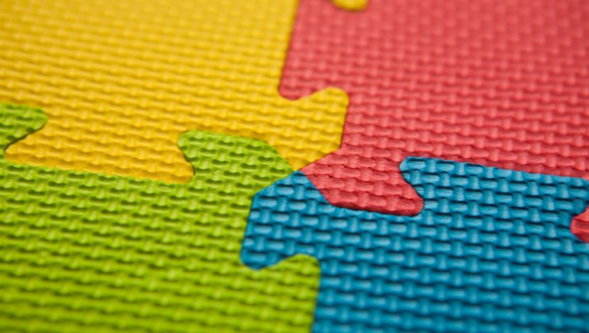 membersihkan karpet puzzle simpan dengan baik
