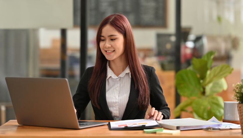 urutan jabatan di kantor staf atau administratif
