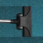 perbandingan biaya cuci karpet di rumah vs. profesional featured image